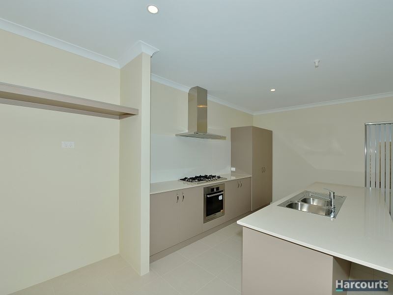 2 Vestita Lane, Halls Head WA 6210