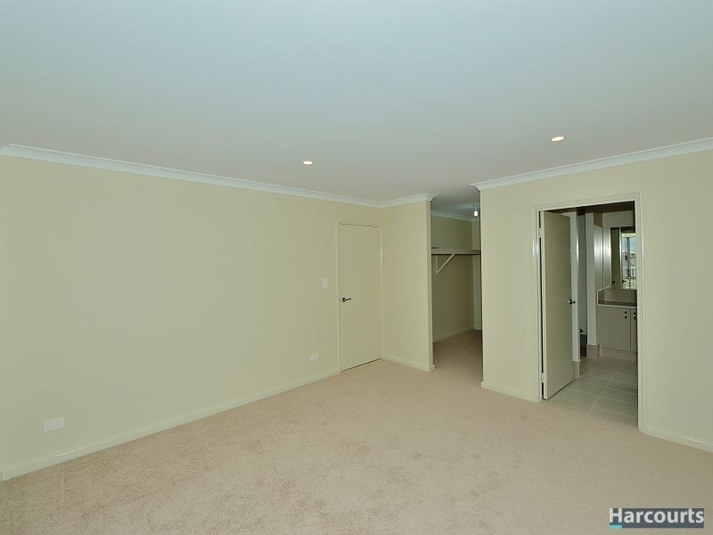 2 Vestita Lane, Halls Head WA 6210