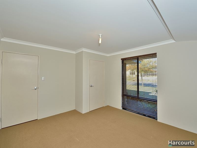 28 Waratah Circle, Halls Head WA 6210