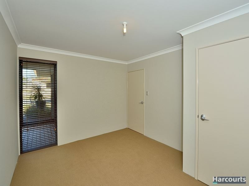 28 Waratah Circle, Halls Head WA 6210