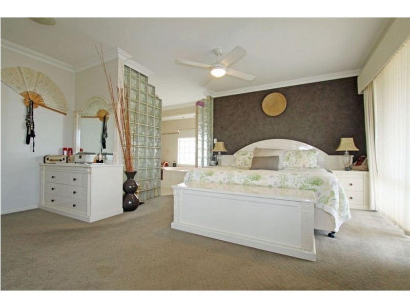 6 Barry Street, Mandurah WA 6210