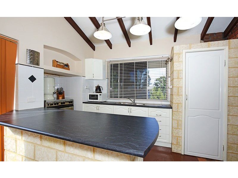 6 Eddy Street, Coodanup WA 6210