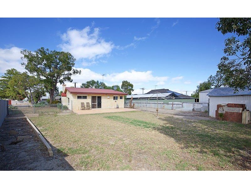 6 Eddy Street, Coodanup WA 6210