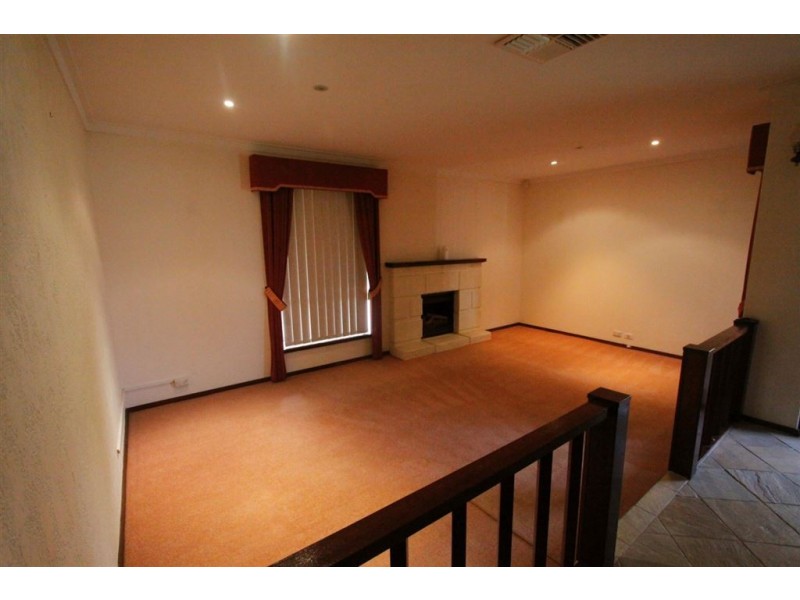 2 Coombs Place, Mandurah WA 6210