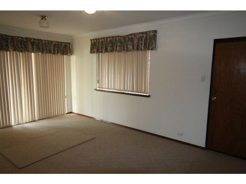 2 Coombs Place, Mandurah WA 6210