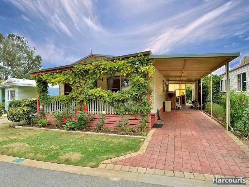 68 Hibiscus Drive, Mandurah WA 6210