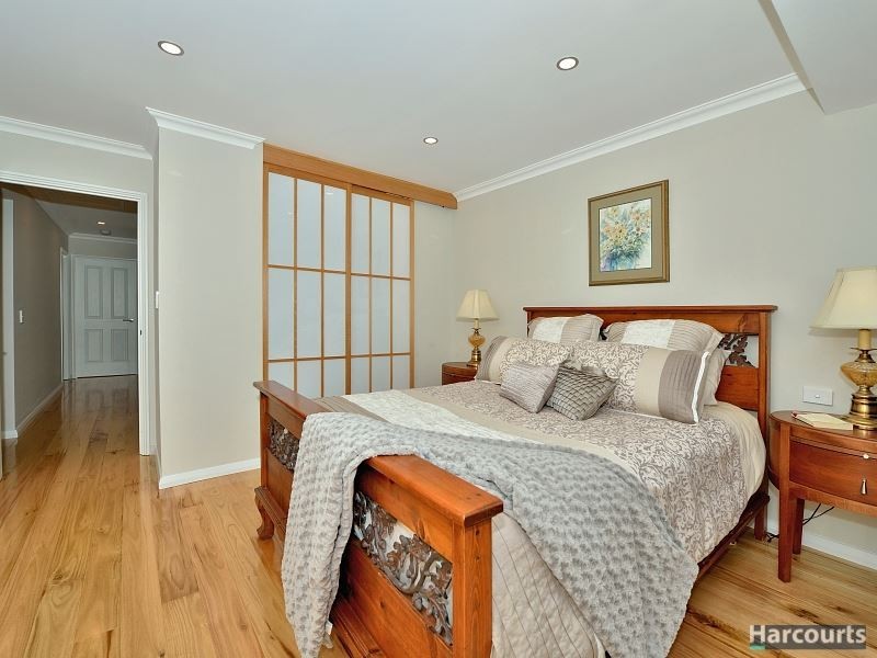 1 Barkley Place, Halls Head WA 6210