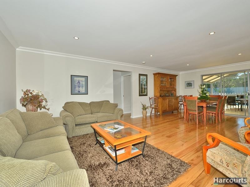 1 Barkley Place, Halls Head WA 6210