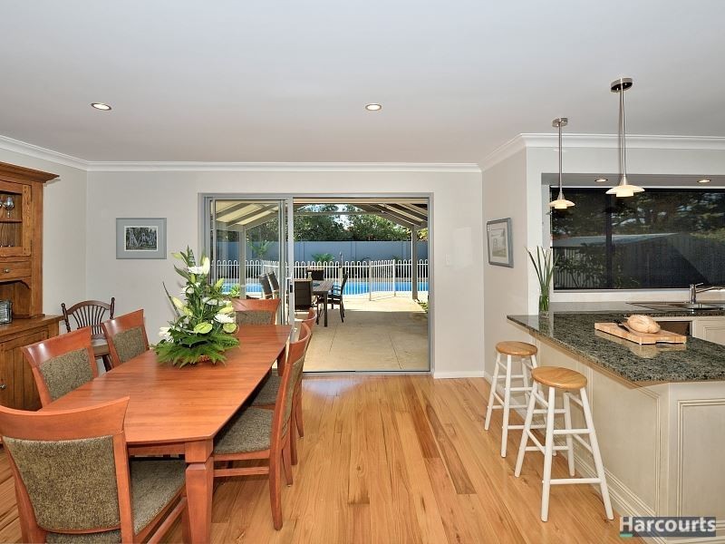 1 Barkley Place, Halls Head WA 6210