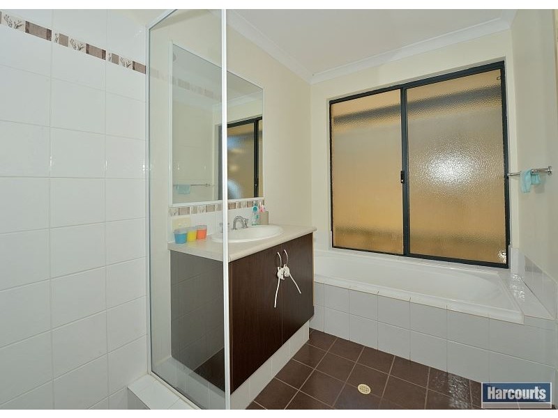 17 Guillardon Tce, Madora Bay WA 6210