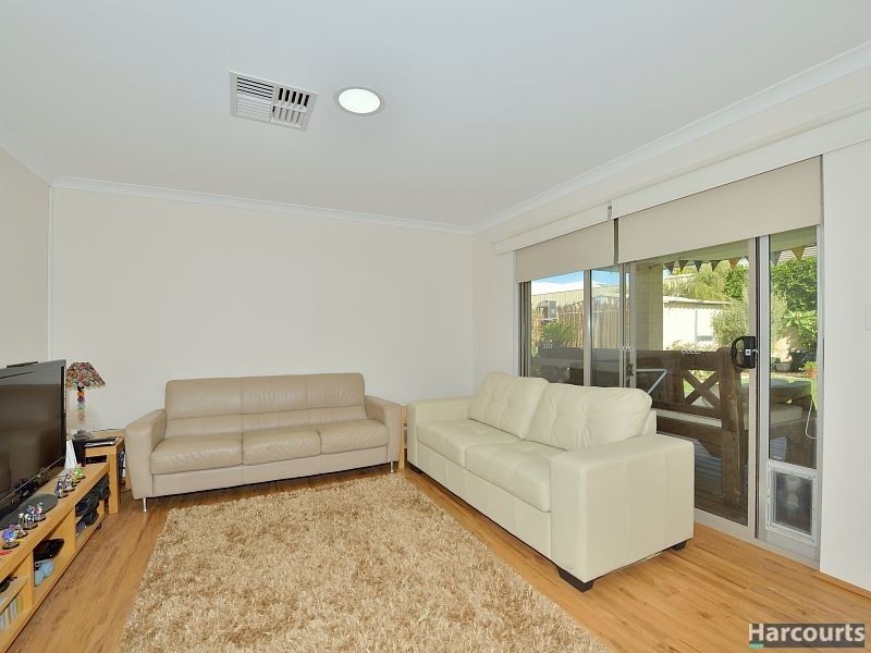 43 Ballard Meander, Lakelands WA 6180