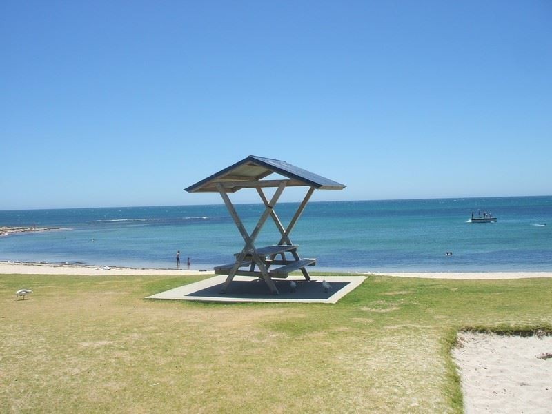 17 Baroy Street, Falcon WA 6210