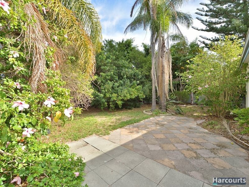 39 Wanjeep Street, Coodanup WA 6210