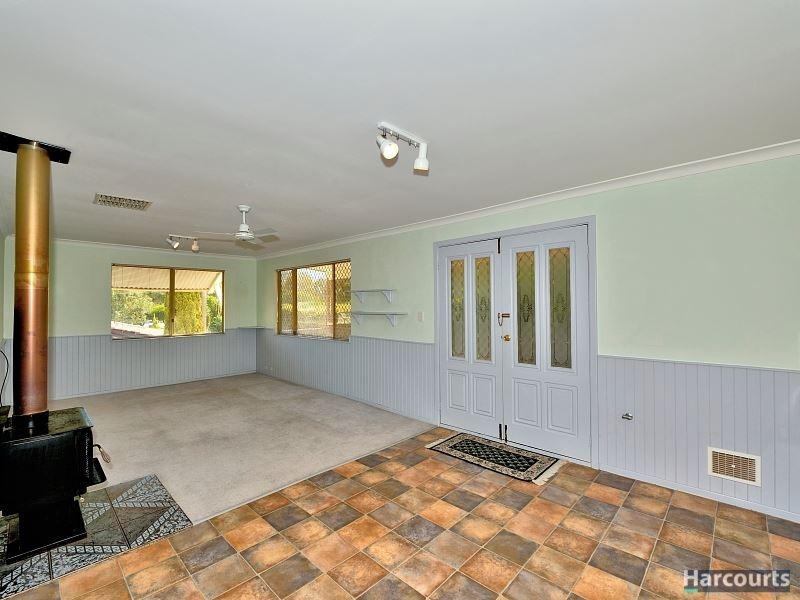 12 Correas Street, North Yunderup WA 6208