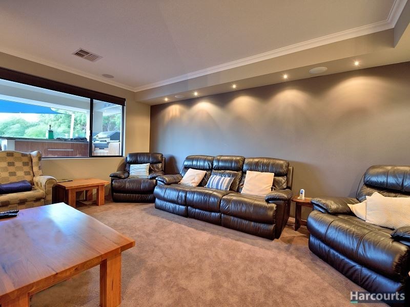24 Caddadup Retreat, Dawesville WA 6211