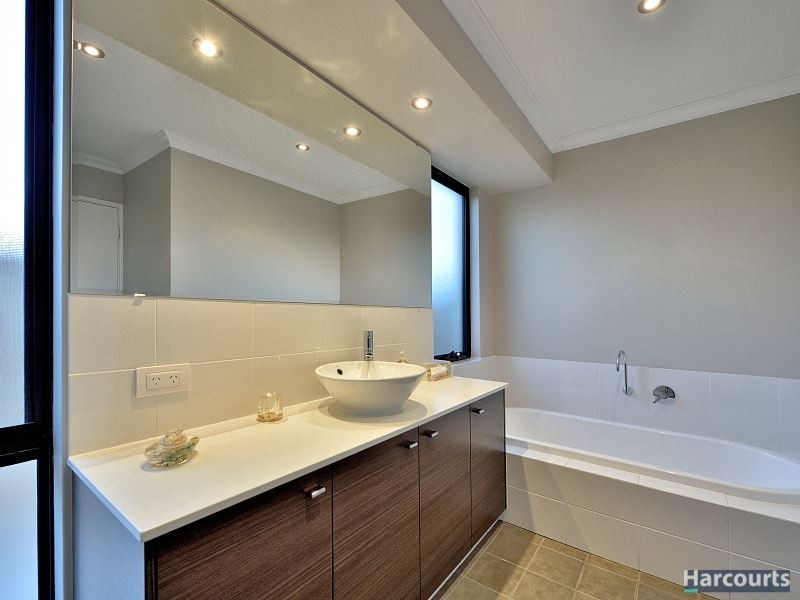 24 Caddadup Retreat, Dawesville WA 6211