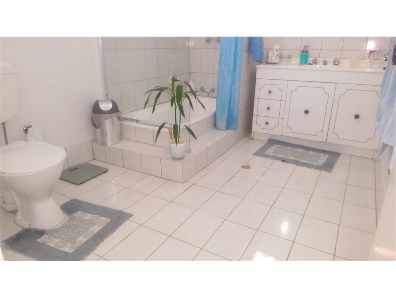 24 Parmelia Way, Madora Bay WA 6210