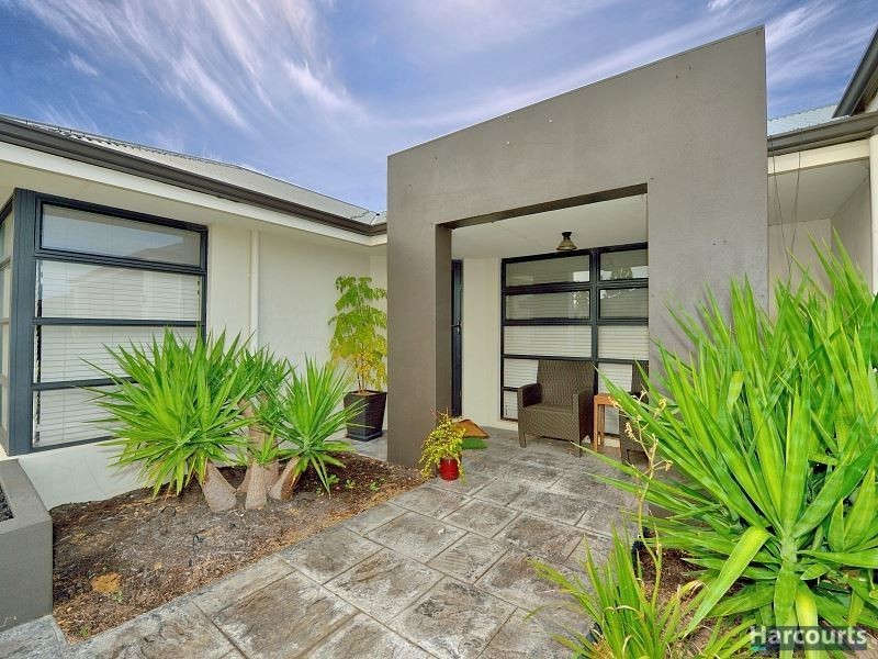 3 Splendens Turn, Halls Head WA 6210