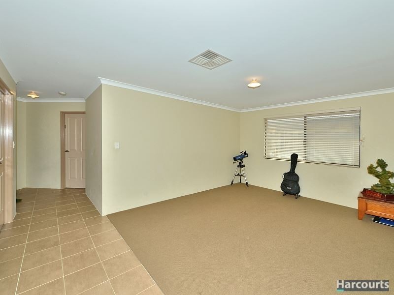 3 Splendens Turn, Halls Head WA 6210