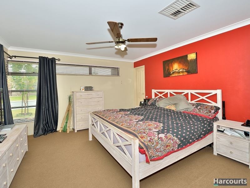 3 Splendens Turn, Halls Head WA 6210