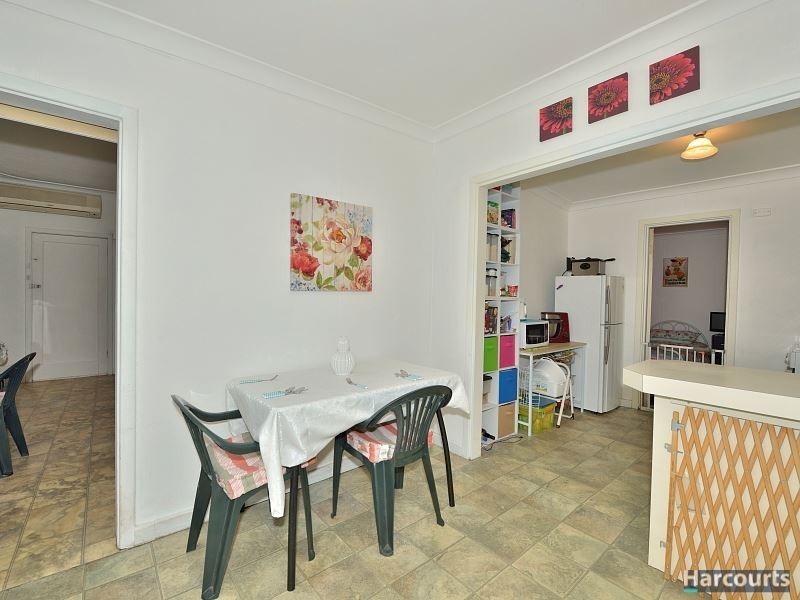 10 Derek Road, Coodanup WA 6210
