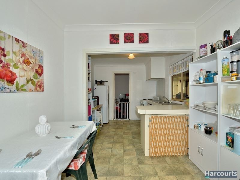 10 Derek Road, Coodanup WA 6210