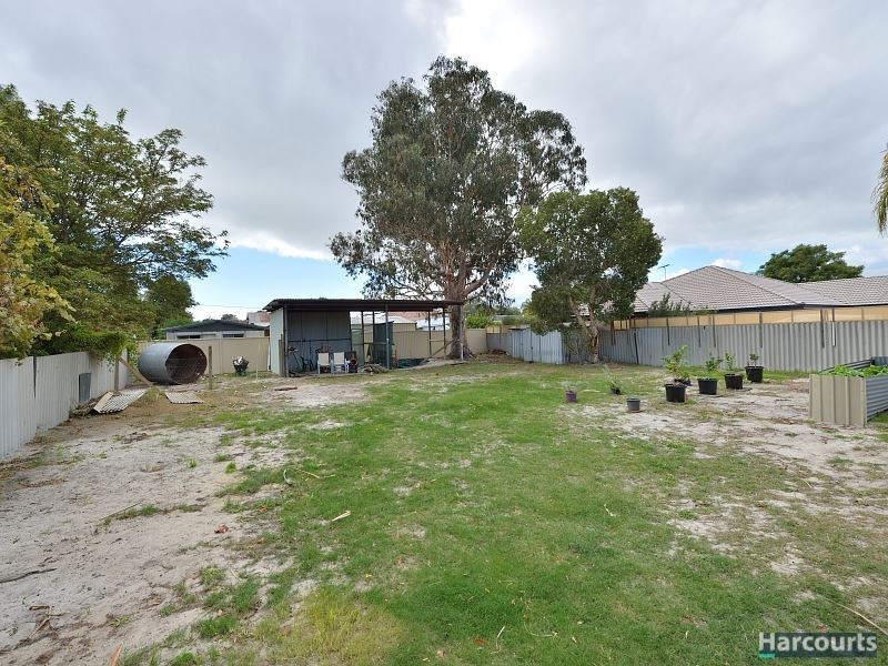 10 Derek Road, Coodanup WA 6210