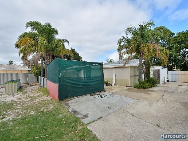 10 Derek Road, Coodanup WA 6210