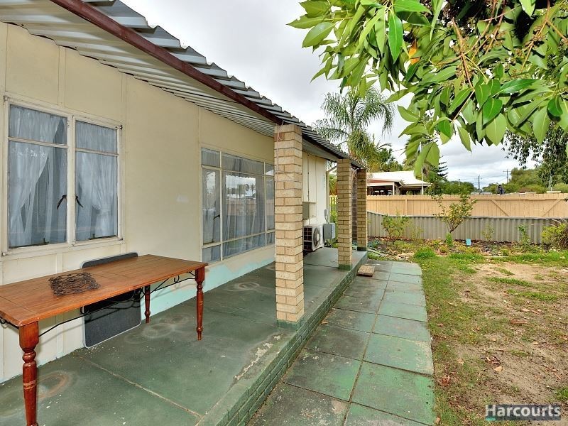 10 Derek Road, Coodanup WA 6210