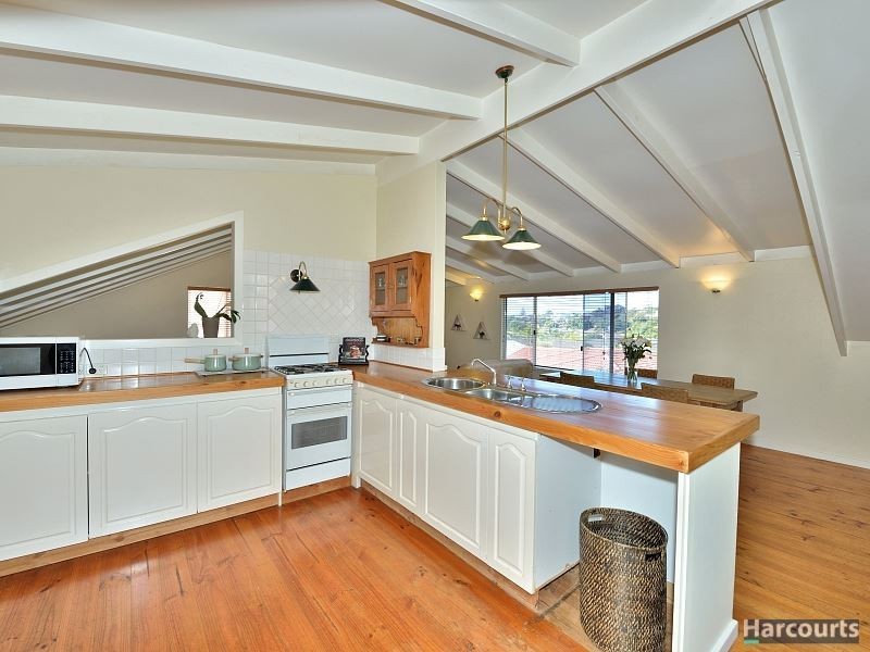 1 Spyglass Rise, Halls Head WA 6210