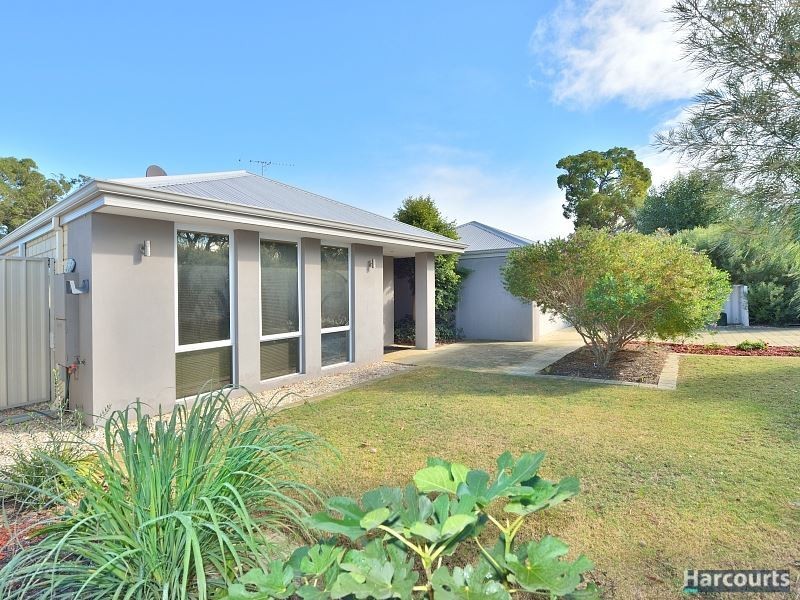 15 Beacham Street, Coodanup WA 6210