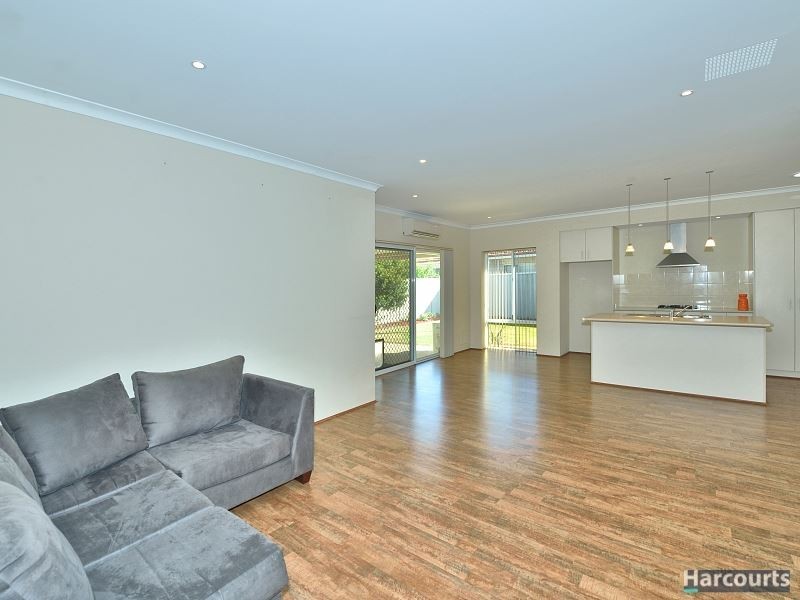 15 Beacham Street, Coodanup WA 6210