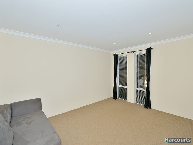 15 Beacham Street, Coodanup WA 6210