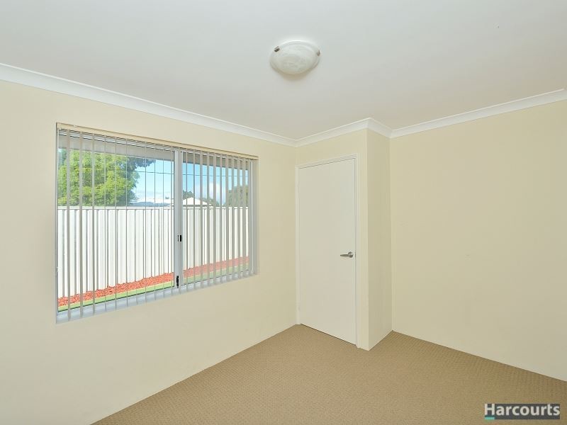 15 Beacham Street, Coodanup WA 6210