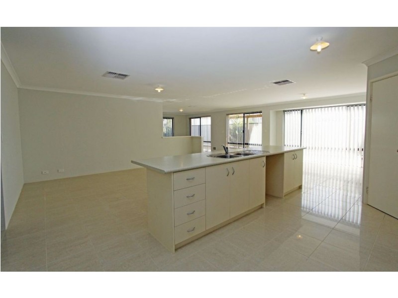 41 Camden Way, Meadow Springs WA 6210