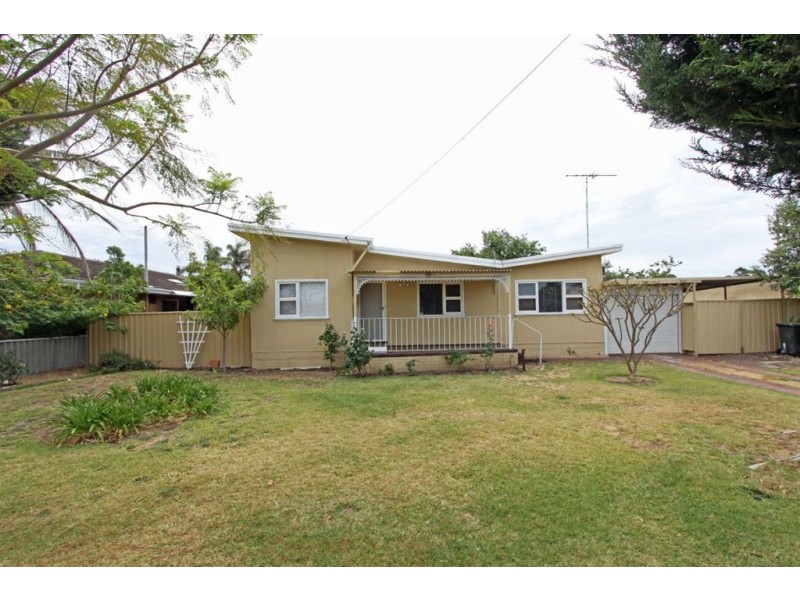 14 Dadger Street, Dudley Park WA 6210