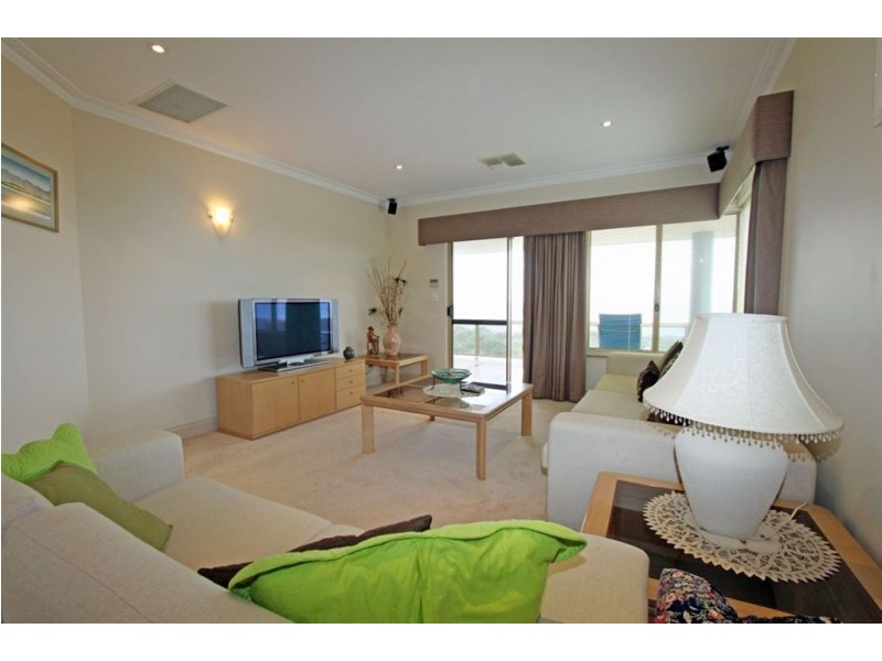 10 Ronsard Drive, San Remo WA 6210