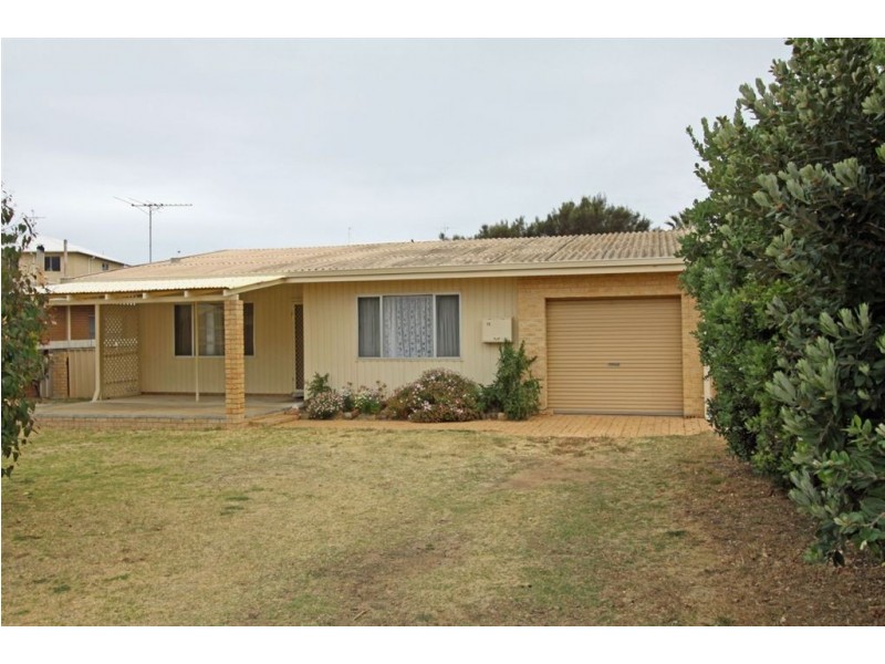 12 Sharland Street, Halls Head WA 6210