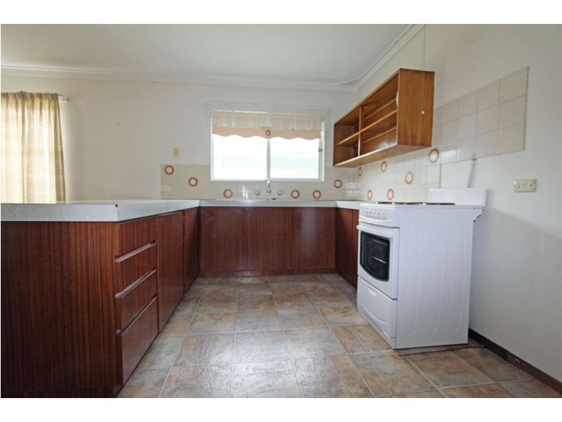 12 Sharland Street, Halls Head WA 6210