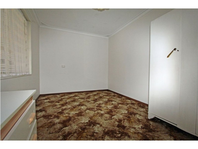 12 Sharland Street, Halls Head WA 6210