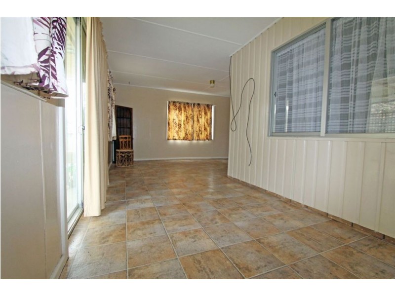 12 Sharland Street, Halls Head WA 6210