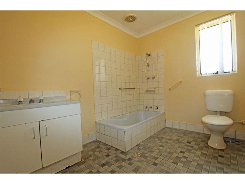 29 Wanjeep Street, Coodanup WA 6210