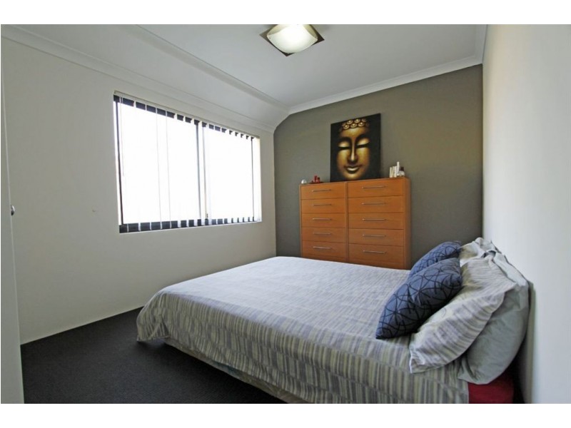 17 Royston Way, Lakelands WA 6180