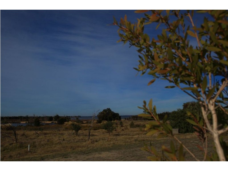 7 William Road, Coodanup WA 6210