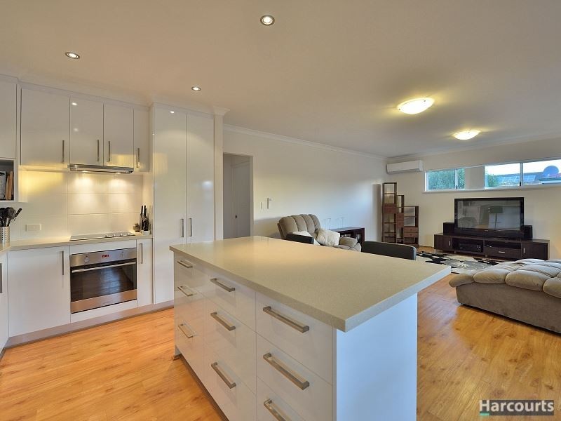20 Vaucluse Way, Coodanup WA 6210
