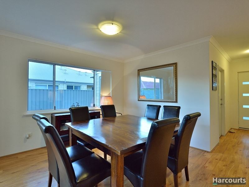 20 Vaucluse Way, Coodanup WA 6210