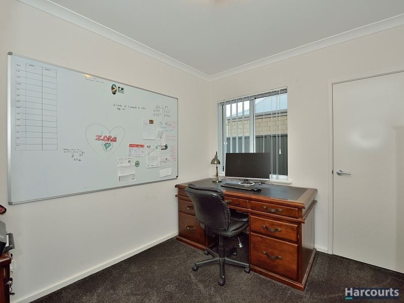 20 Vaucluse Way, Coodanup WA 6210