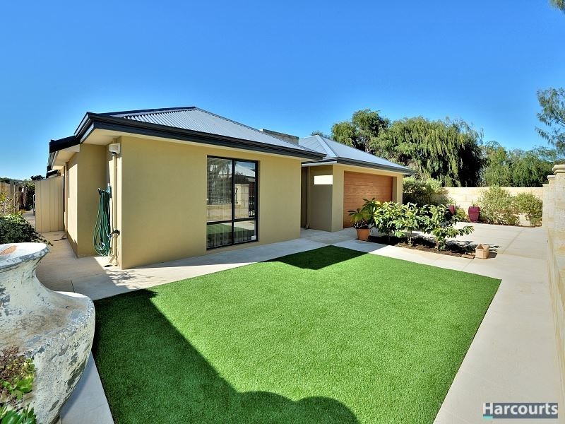 16 Bush View, Wannanup WA 6210