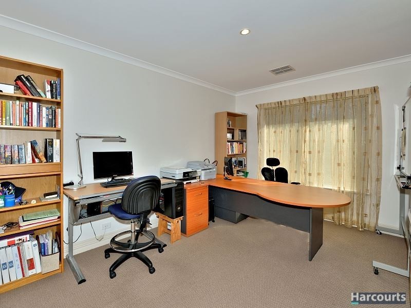 16 Bush View, Wannanup WA 6210