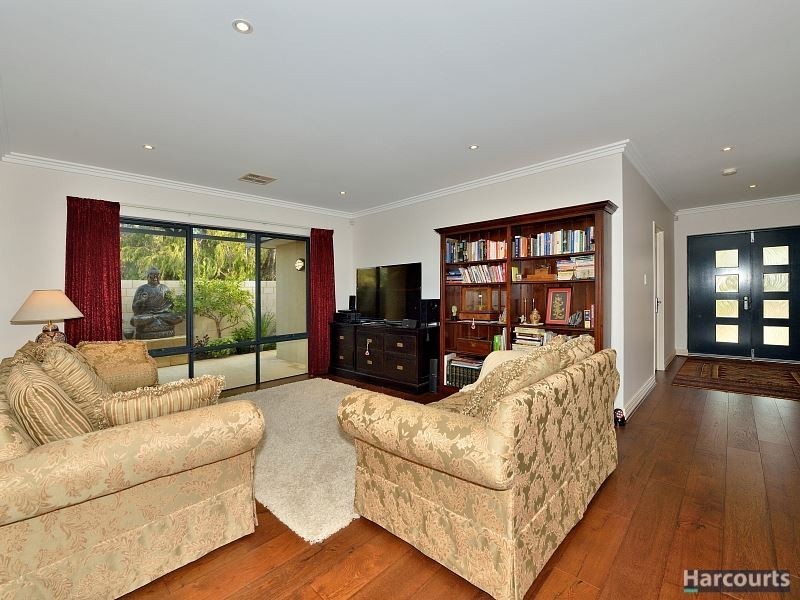 16 Bush View, Wannanup WA 6210